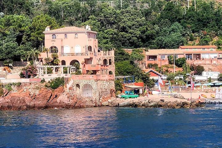 Villa für 12 Personen, mit Garten und Whirlpool