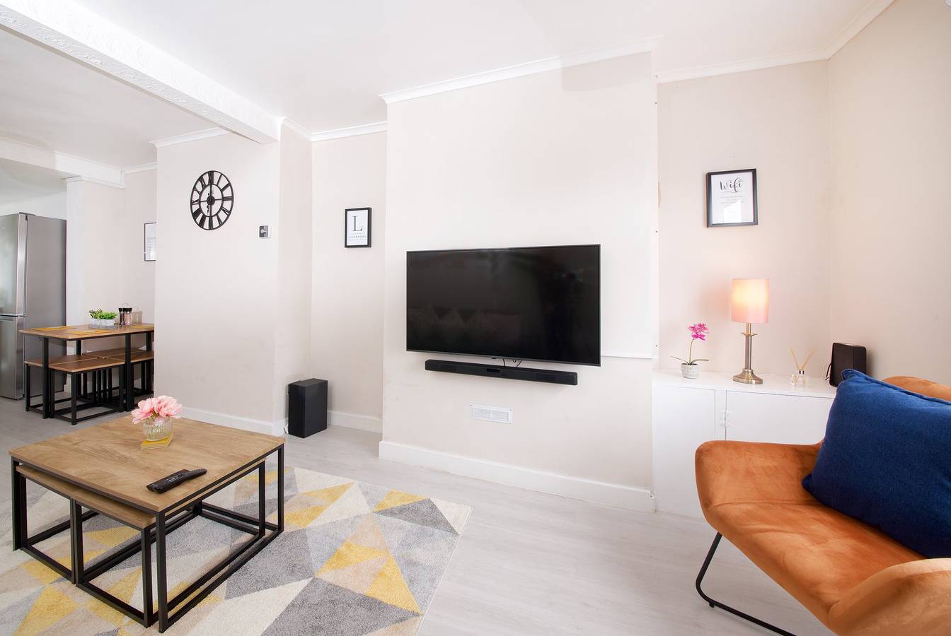 Guestready Moderno 2Br Casa por Anfield Stadium in Liverpool, Merseyside