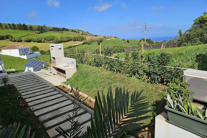 Casa do Cinzeiro, Açores - With private pool! in São Miguel Island, Nordeste