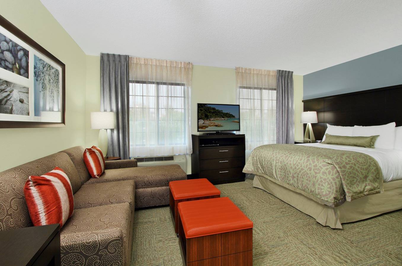 Ganzes Studio, Staybridge Suites Tysons - Mclean in McLean, Fairfax County