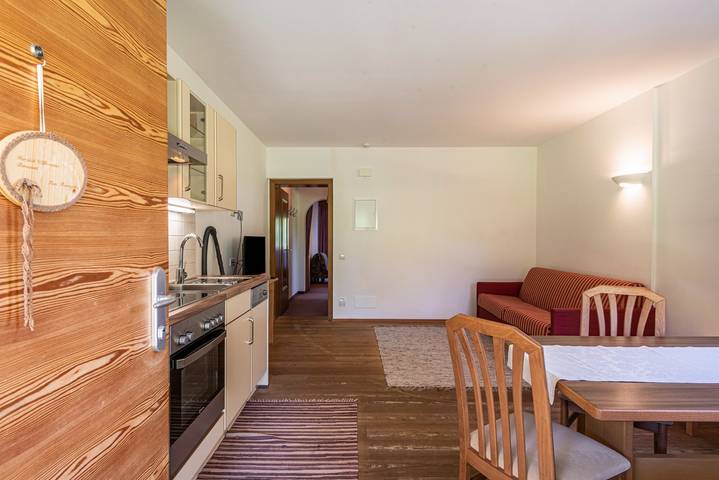 Geheel appartement, Vakantiewoning 'Ferienparadies Sabina Piz' in het natuurpark direct aan de Seiser Alm in Compatsch, Kastelruth