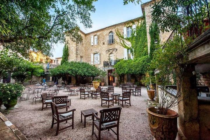 Hôtel pour 3 personnes, avec jardin ainsi que jacuzzi et piscine à Arpaillargues-et-Aureillac - 4