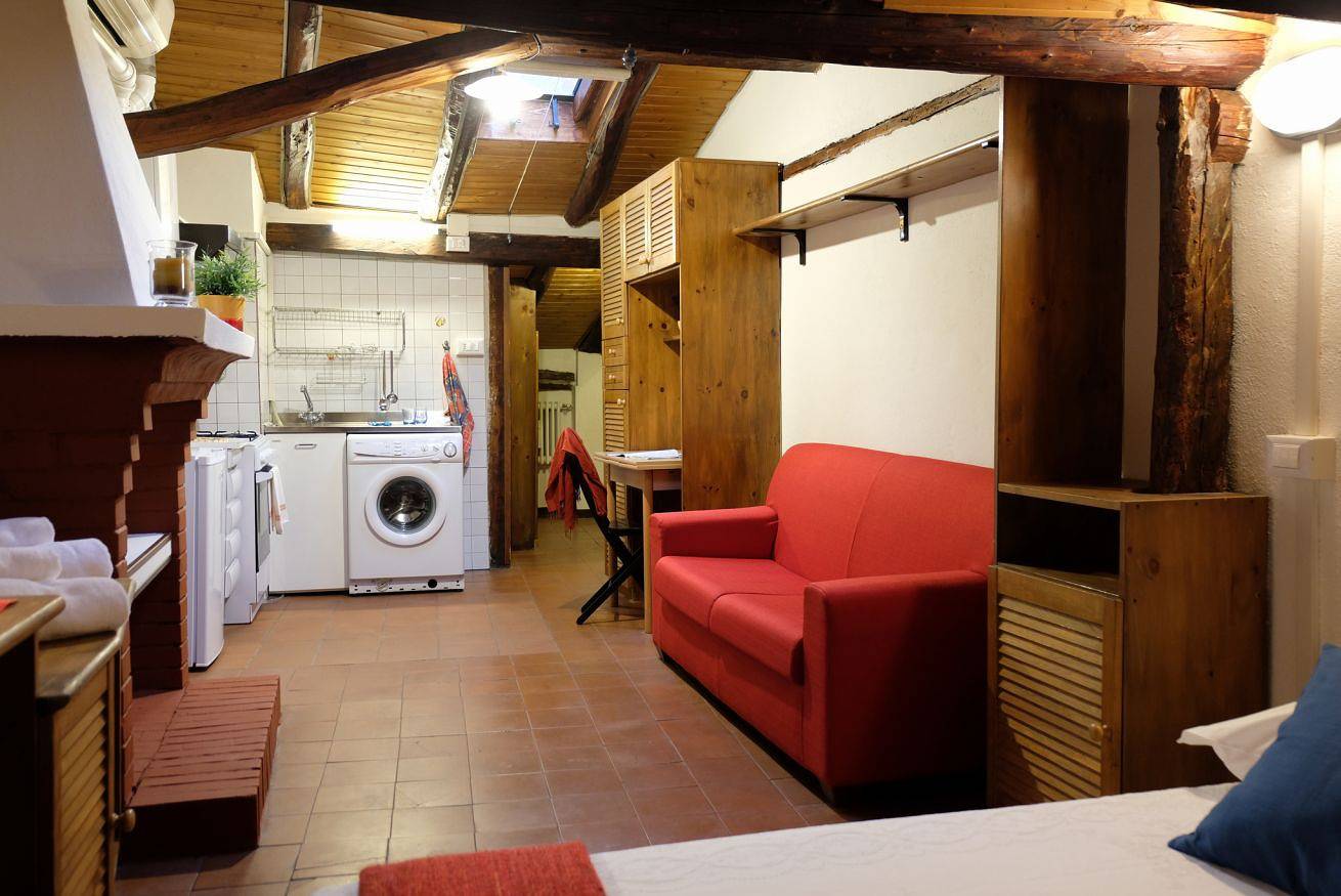 Ganze Wohnung, City Center Mansarda - Piazza Santo Stefano in Bologna, Bologna Provinz