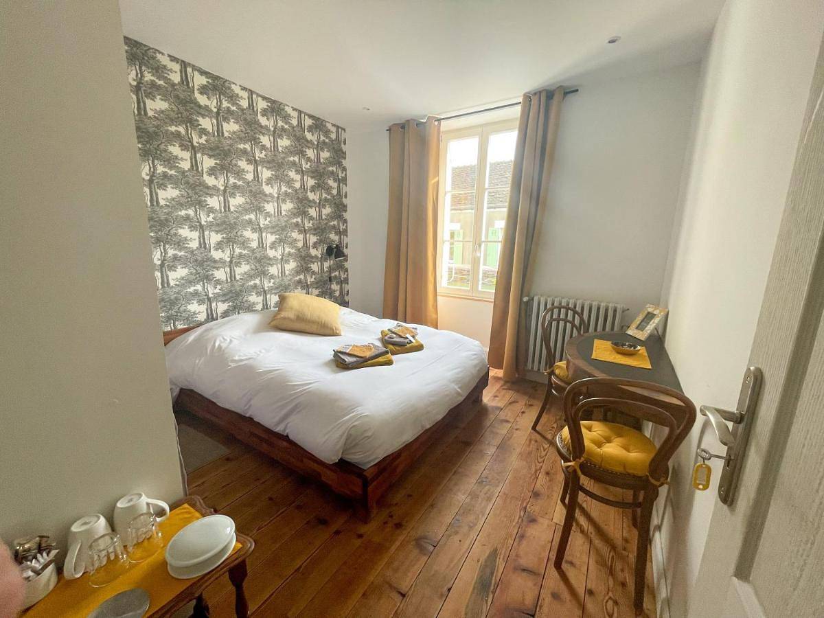 La Basse Cour in Tanlay, Arrondissement d'Avallon