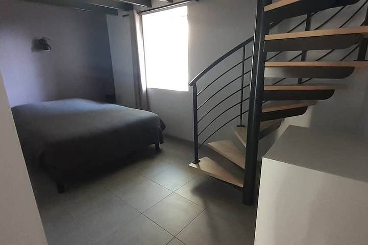 Location de vacances pour 8 personnes, avec balcon et jardin à Véranne - 2