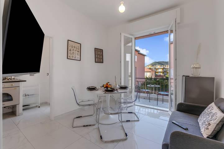 Gîte pour 4 personnes, avec Balcon à Loano - 2