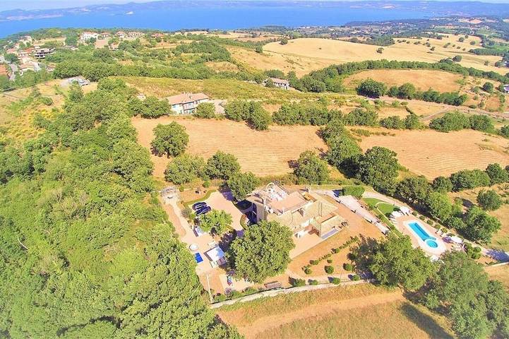 Villa per 16 persone, con giardino in Montefiascone