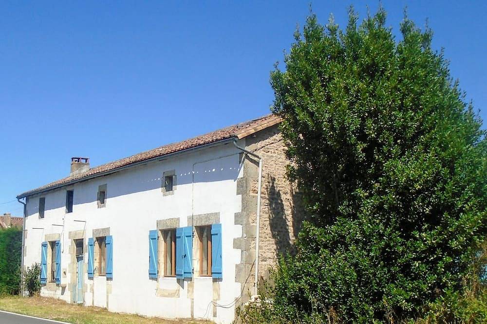 Ferme rurale avec grand jardin près de Charroux in Charroux, Vienne (France)
