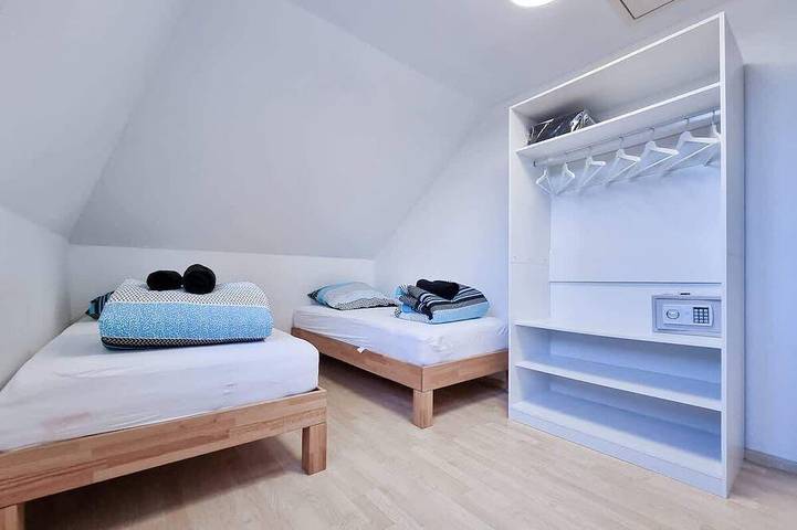 Ganze Wohnung, Alpha Apartments: Großes Loft für 8, Dachterrasse in Krefeld, Niederrhein