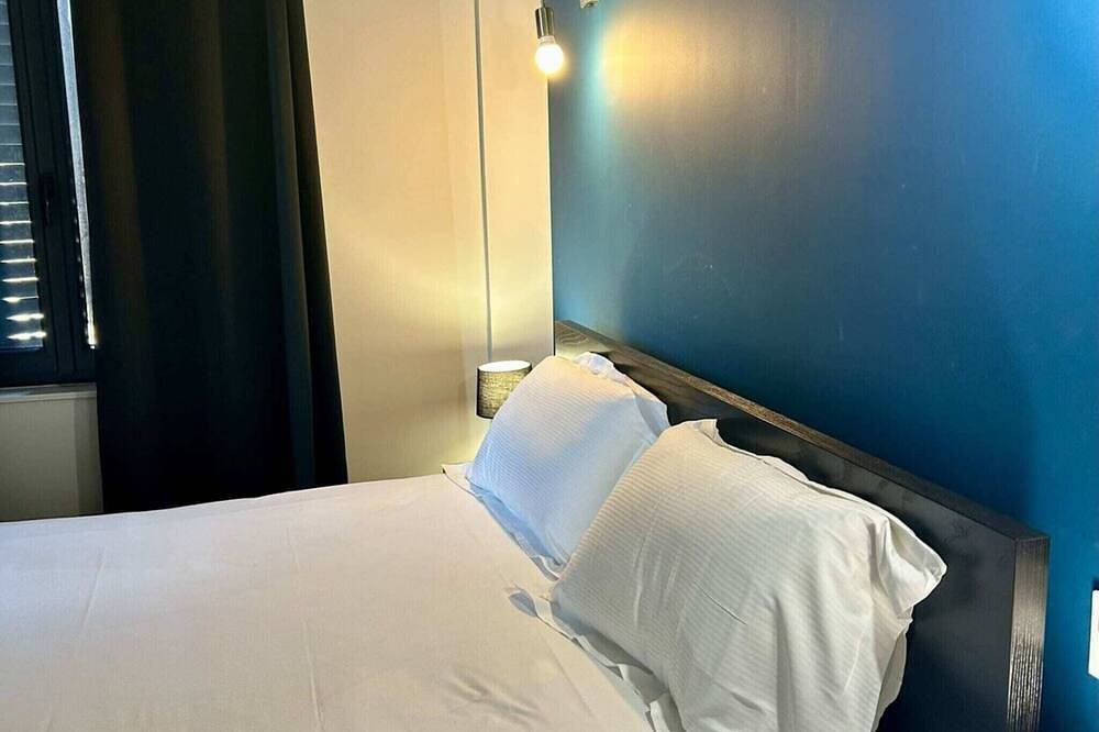 Entire apartment, 4-person air-conditioned apartment 1 bedroom + sofa bed Cliersou 103 in Châtel-Guyon, Volcans d'Auvergne Regional Nature Park