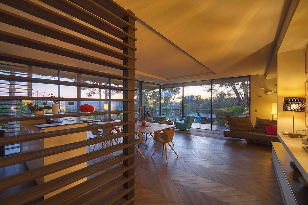 Adrien by Terry's Homes in Mougins, Mittelmeerküste (Frankreich)