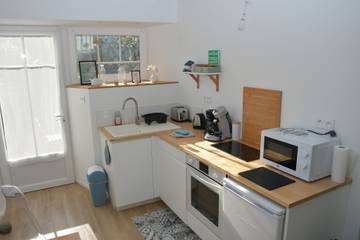 Holiday Home for 3 People in Carolles, Manche, Photo 1