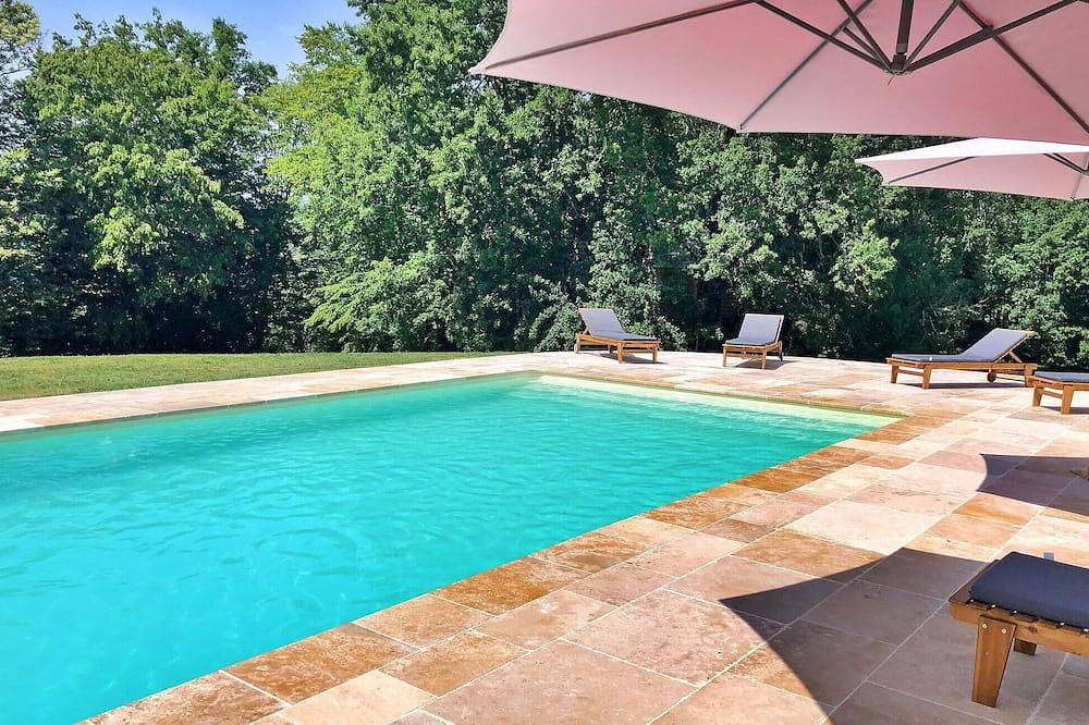 Le Domaine Du Cap La Roussie in Les Eyzies, Périgord Noir
