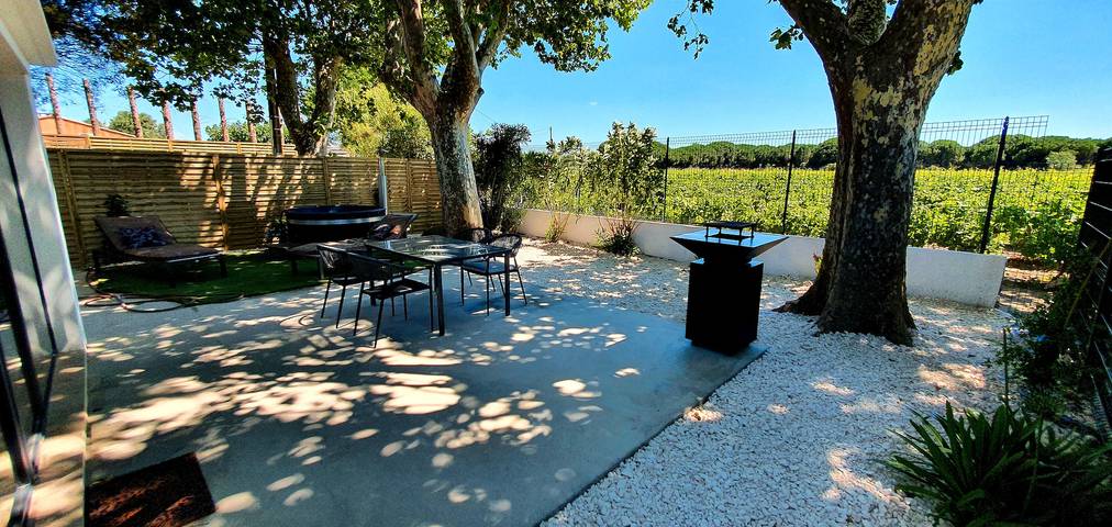 Gîte pour 4 personnes, avec jardin en Camargue