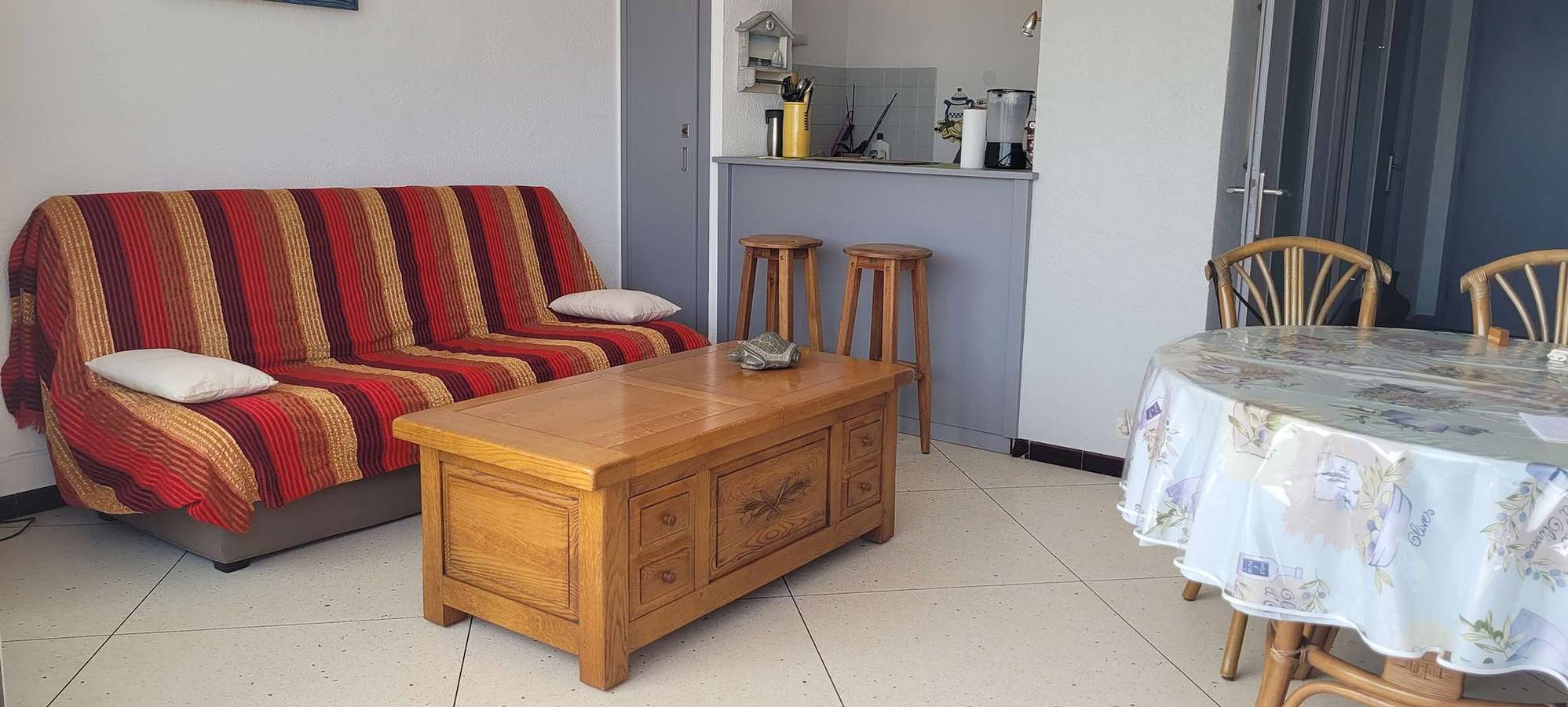 Appartement de vacances entier, Direct sur plage pour ce charmant T2 avec parking privatif in Saint-Cyprien-Plage, Saint-Cyprien