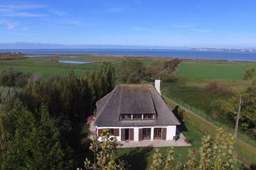 Gîte pour 8 personnes, avec balcon et jardin, animaux acceptés à Pennedepie