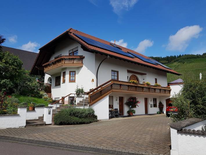 Ferienwohnung für 2 Personen, mit Balkon und Terrasse sowie Garten in Saarburg und Umgebung