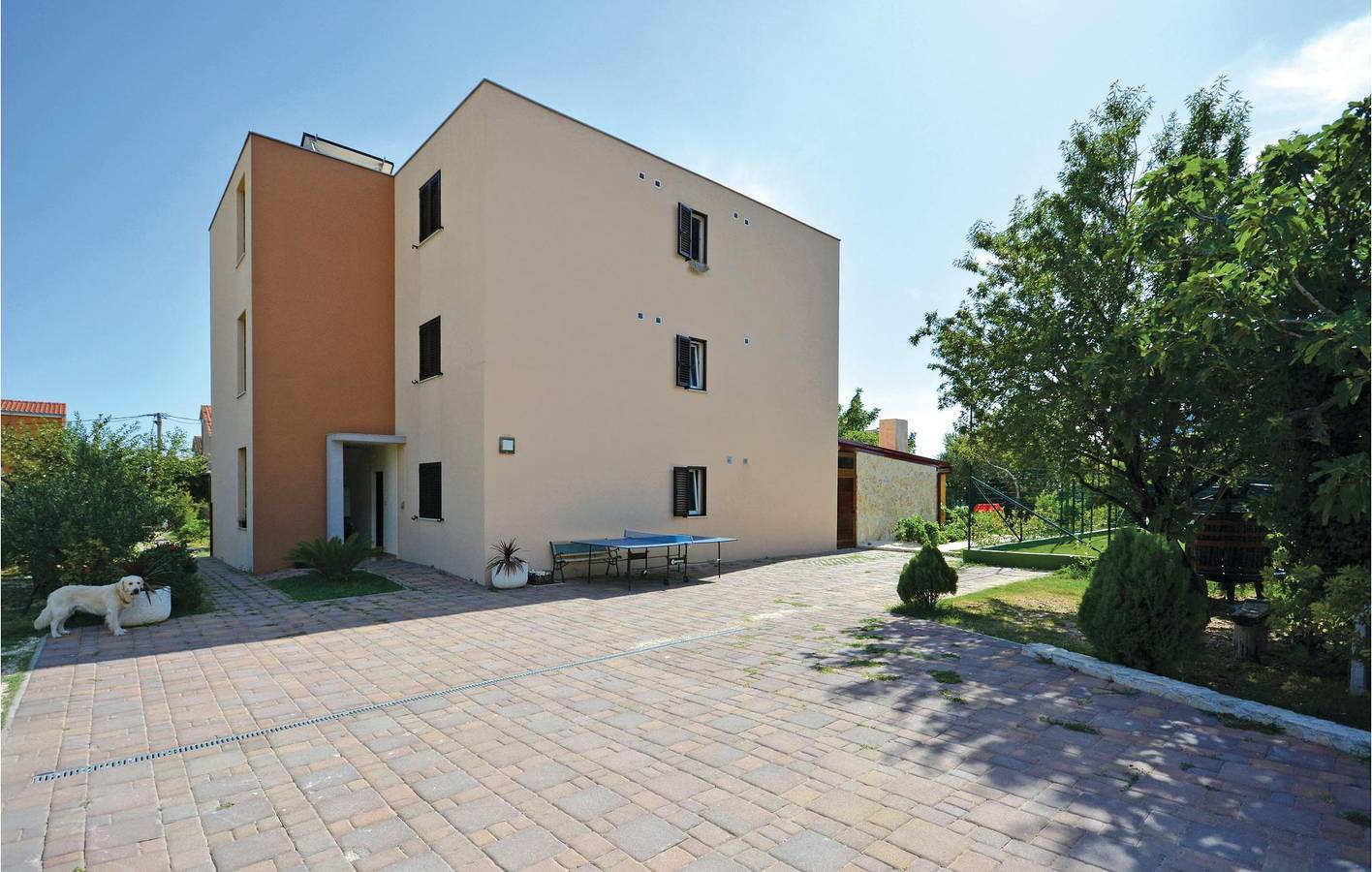 Ferienhaus für 16 Personen mit Terrasse in Kastel Novi, Kaštela