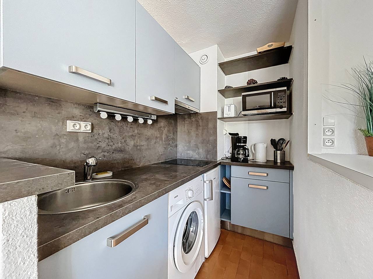Apartamento entero, Estudio cómodo con aire acondicionado y aparcamiento cerca de la playa in La Côte Vermeille, Argelès-sur-Mer
