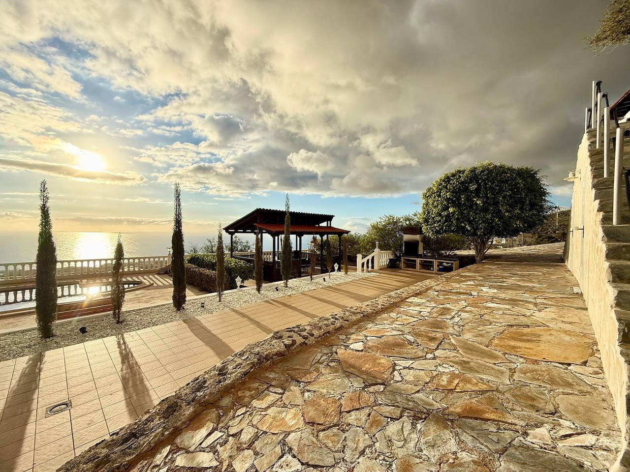 Villa "Tequila" with Sea View, Private Pool & Wi-Fi in Barrio Los Menores, Adeje