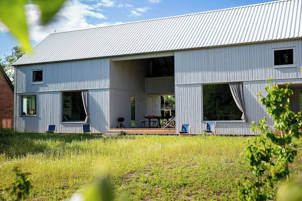 Großes Scheunenhaus am Waidenhain in der Uckermark in Gerswalde, Barnimerland Region