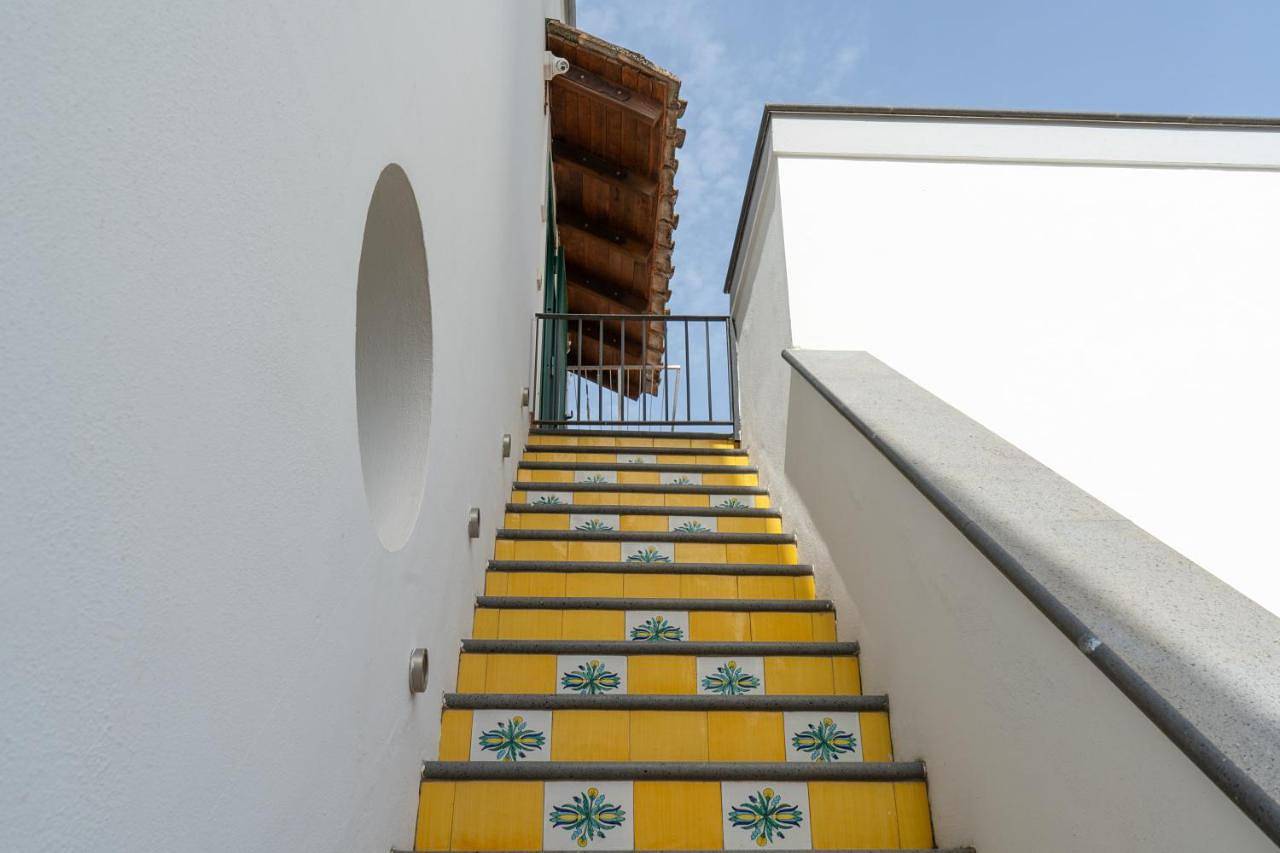 Family Room with Terrace in Salerno, Costa tirrenica Campania