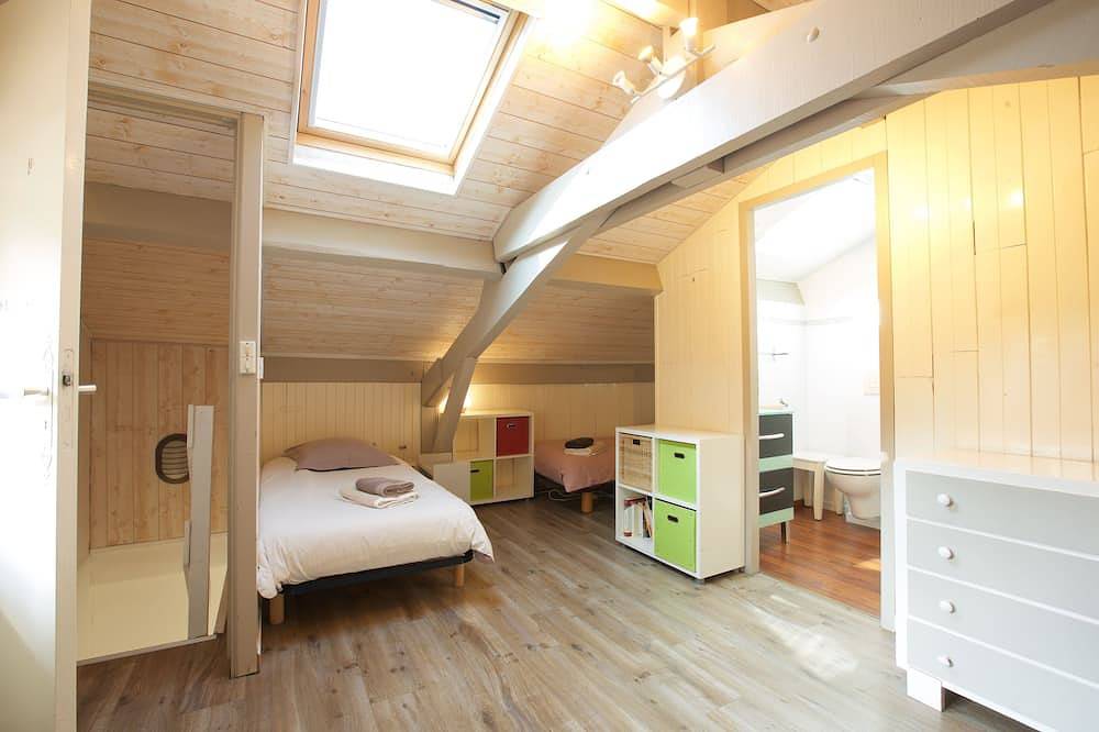 Beautiful, quiet villa, 5 minutes' walk from the ocean in Lake Hossegor, Hossegor