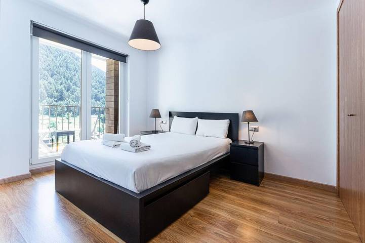 Apartamento entero, Apartamento Arinsal 4 pers, 2 hab, ascensor, cerca de telesilla in Arinsal, Parroquia de La Massana