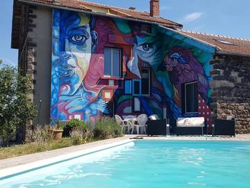 Gîte pour 10 personnes, avec jardin et jacuzzi ainsi que sauna et piscine à Alleyrac