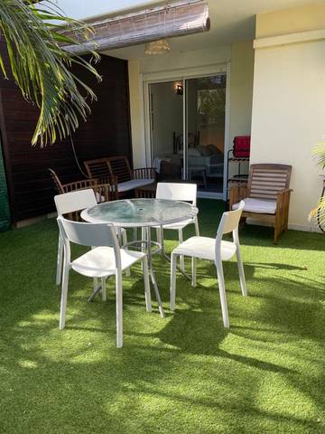 Gîte pour 2 personnes, avec terrasse dans Saint-Gilles les Bains