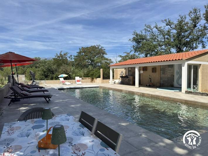 Gîte für 6 Personen, mit Whirlpool und Terrasse sowie Pool in Céret