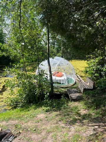 Tente pour 2 personnes, avec terrasse dans l' Aisne