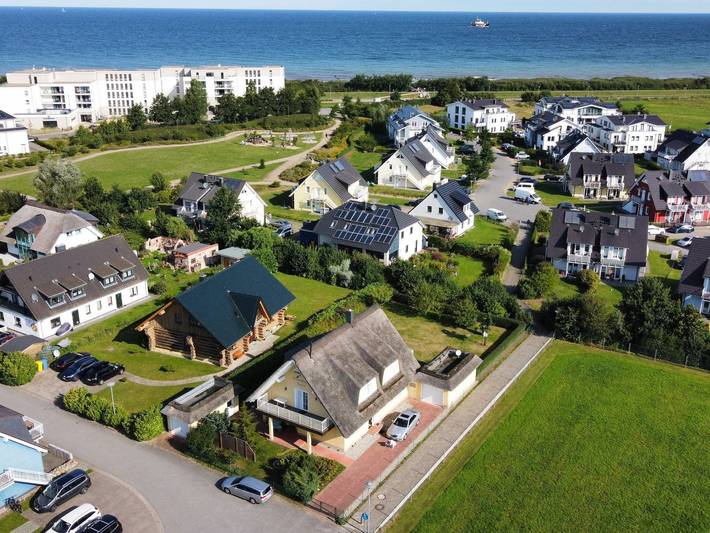 Ferienhaus für 8 Personen, mit Garten und Balkon in Börgerende-Rethwisch