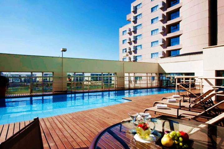 Pousadas para 3 pessoas, com vista e sauna e ainda piscina em Barueri