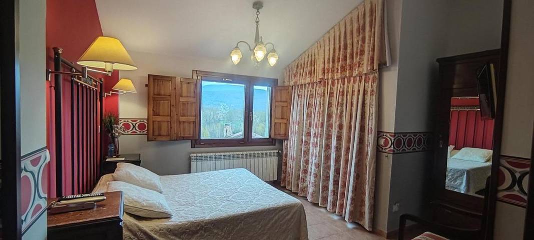 Hotel para 2 personas, con vistas y jardín en Sotillo del Rincón - 4