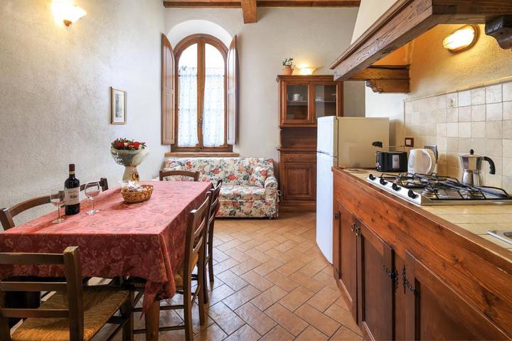 Location de vacances pour 7 personnes, avec piscine ainsi que vue et jardin à Greve In Chianti - 4