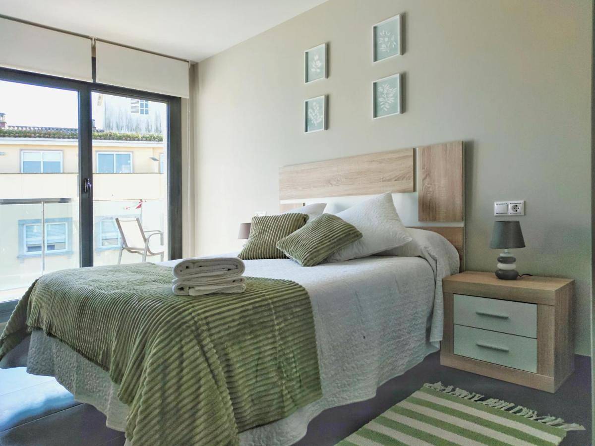 Apartamento entero, Desconectaengalicia Ático La Perla, piscina y pista tenis in Praia de Caneliñas (Sanxenxo), Sanxenxo