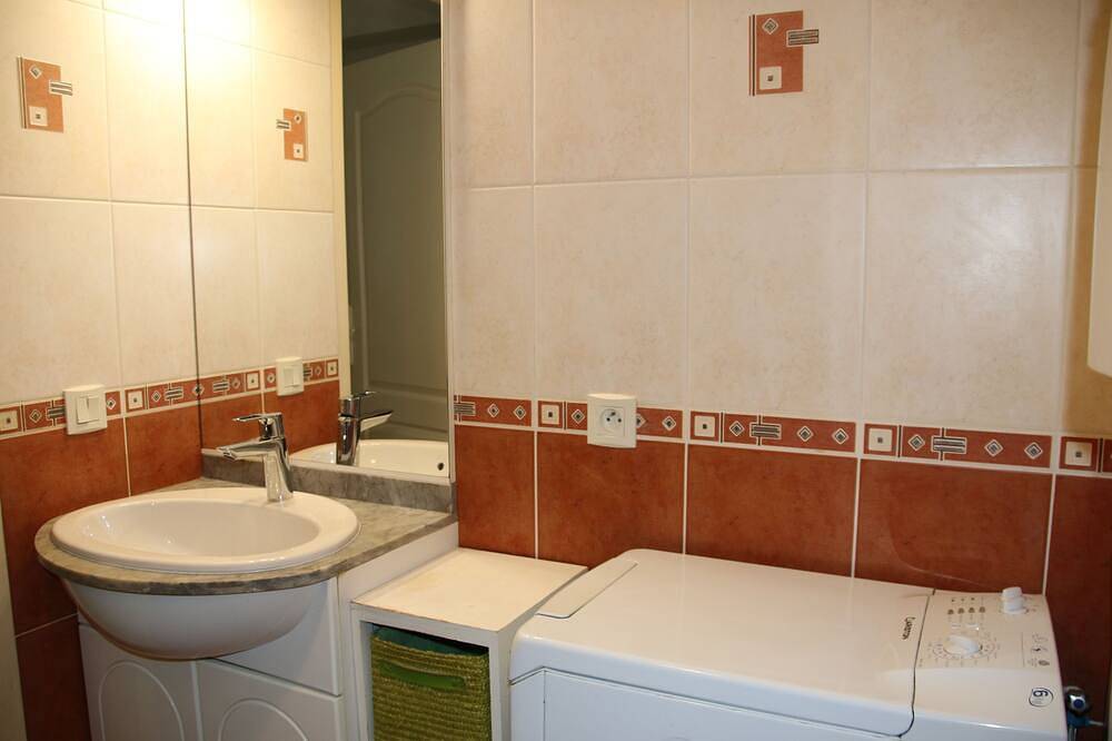 Ganze Wohnung, Studio 5 minutes from Biarritz in Arbonne, Bayonne und Umgebung