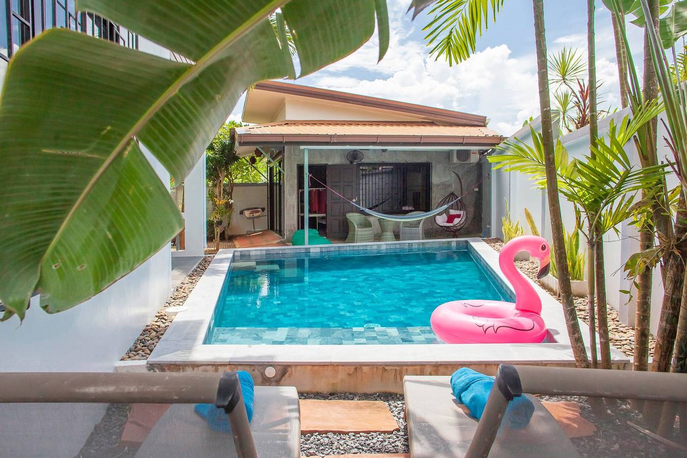 150 m from a paradise beach 3 bedrooms pool in Provincia de Krabi