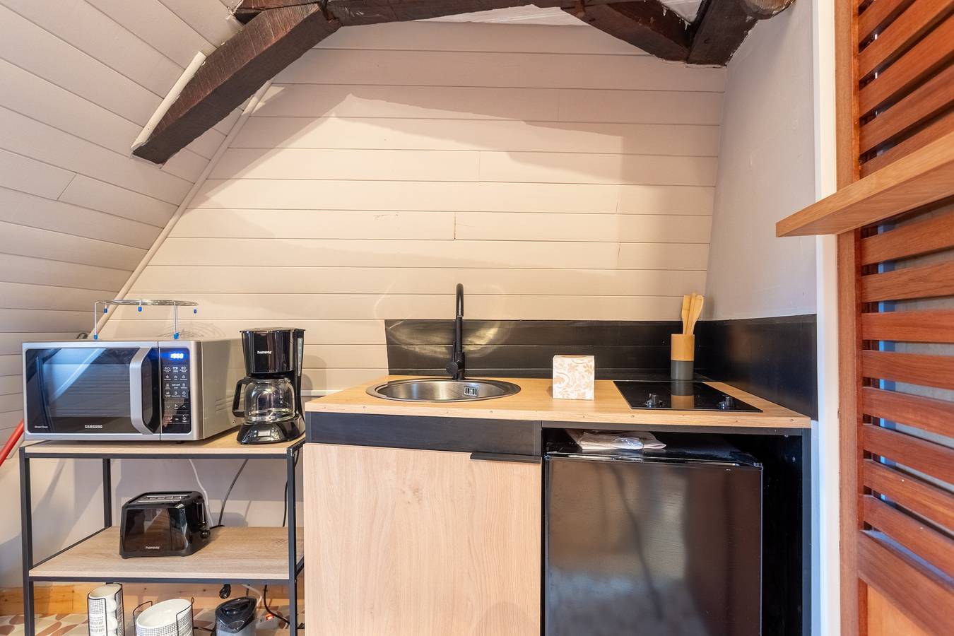 Appartement entier, Appartement « Studio Tess » avec Wi-Fi in Salies-de-Béarn, Béarn