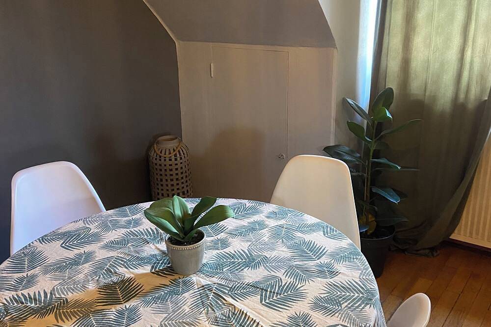 Apartamento entero, 2-bedroom apartment on the rooftops of Saint Michel, Saint-Brieuc in Saint-Brieuc, Côte de Goëlo