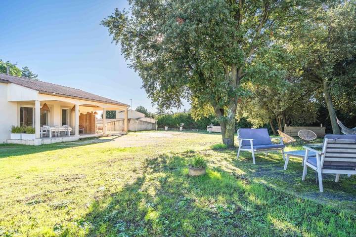 Location de vacances pour 6 personnes, avec terrasse à La Bruguière - 2