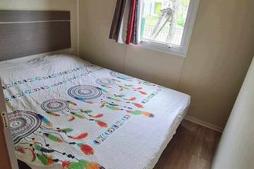 Camping pour 6 Personnes dans Cadenet, Parc naturel régional du Luberon, Photo 1