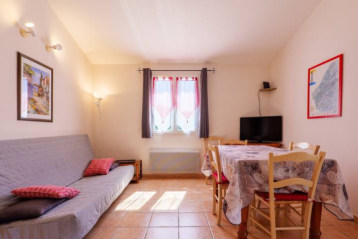 Location de vacances pour 6 personnes, avec Jardin à Bessas - 2