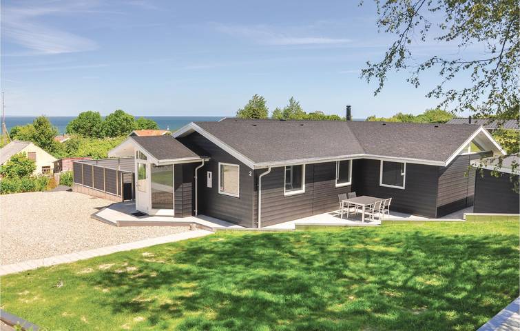 Ferienhaus für 6 Personen, mit Whirlpool und Garten sowie Terrasse in Båring Strand
