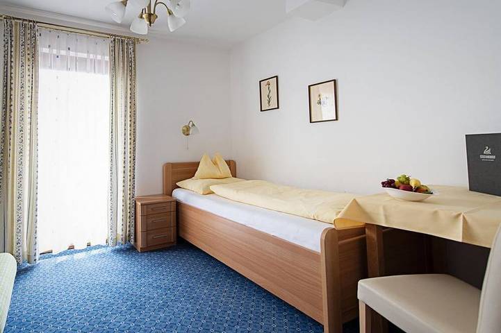 Doppelzimmer Basic - Hotel Restaurant Stefanihof in Fuschl am See, Bezirk Salzburg-Umgebung