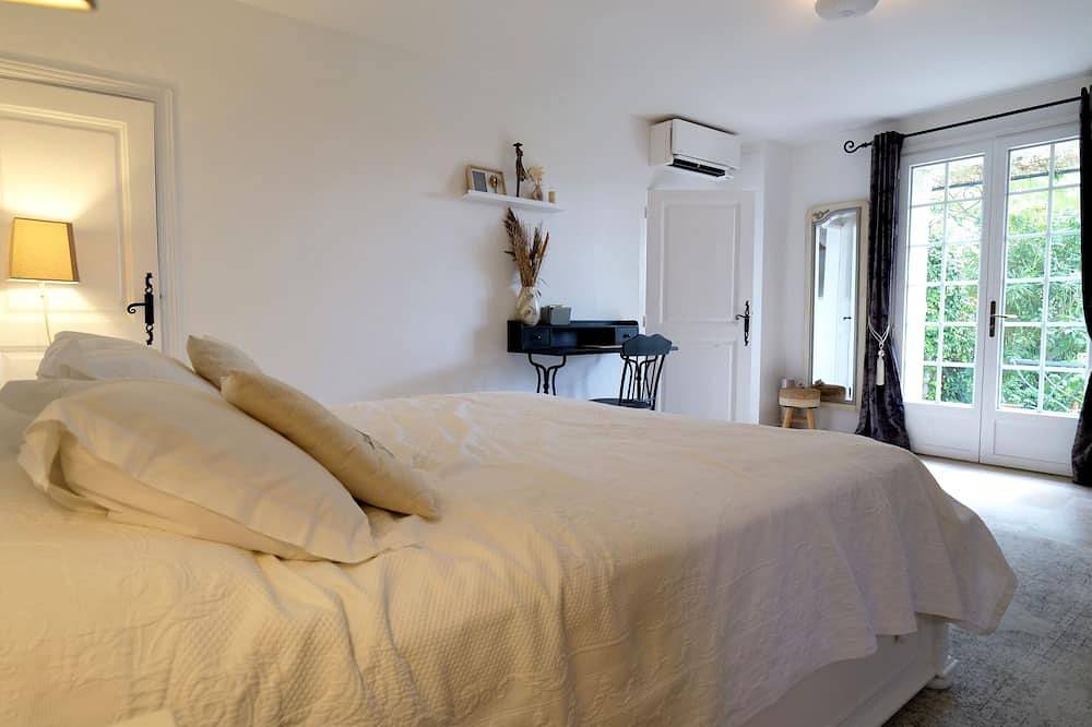 L'Olivette de Callian - Provence Home with Panoramic View in Tourrettes, Region de Draguignan