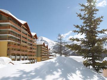 Chalet pour 6 personnes, avec piscine et balcon à Isola