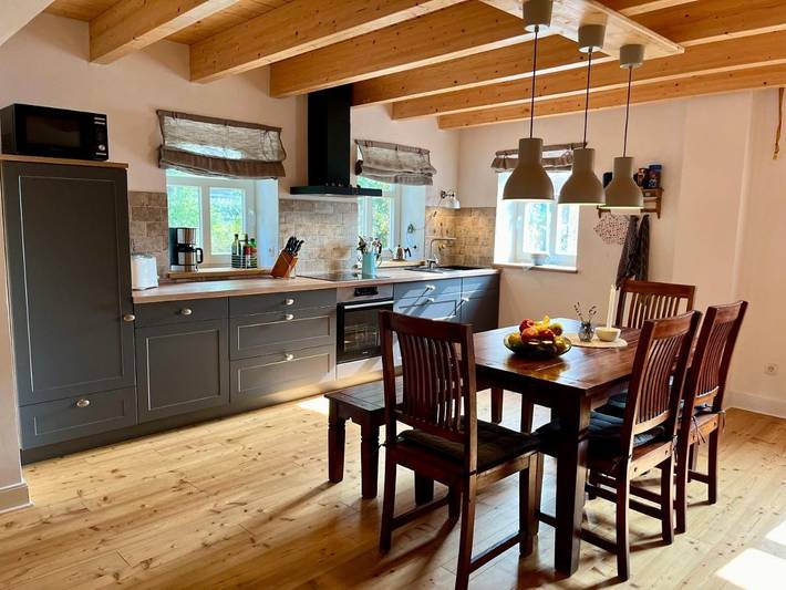 Ferienhaus für 5 Personen, mit Balkon und Terrasse sowie Garten und Sauna