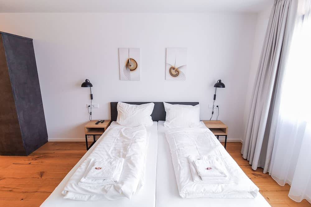 Ganze Wohnung, Großzügiges Apartment im 1.Og mit Lift in Berlin in Friedrichshain - Kreuzberg, Berlin